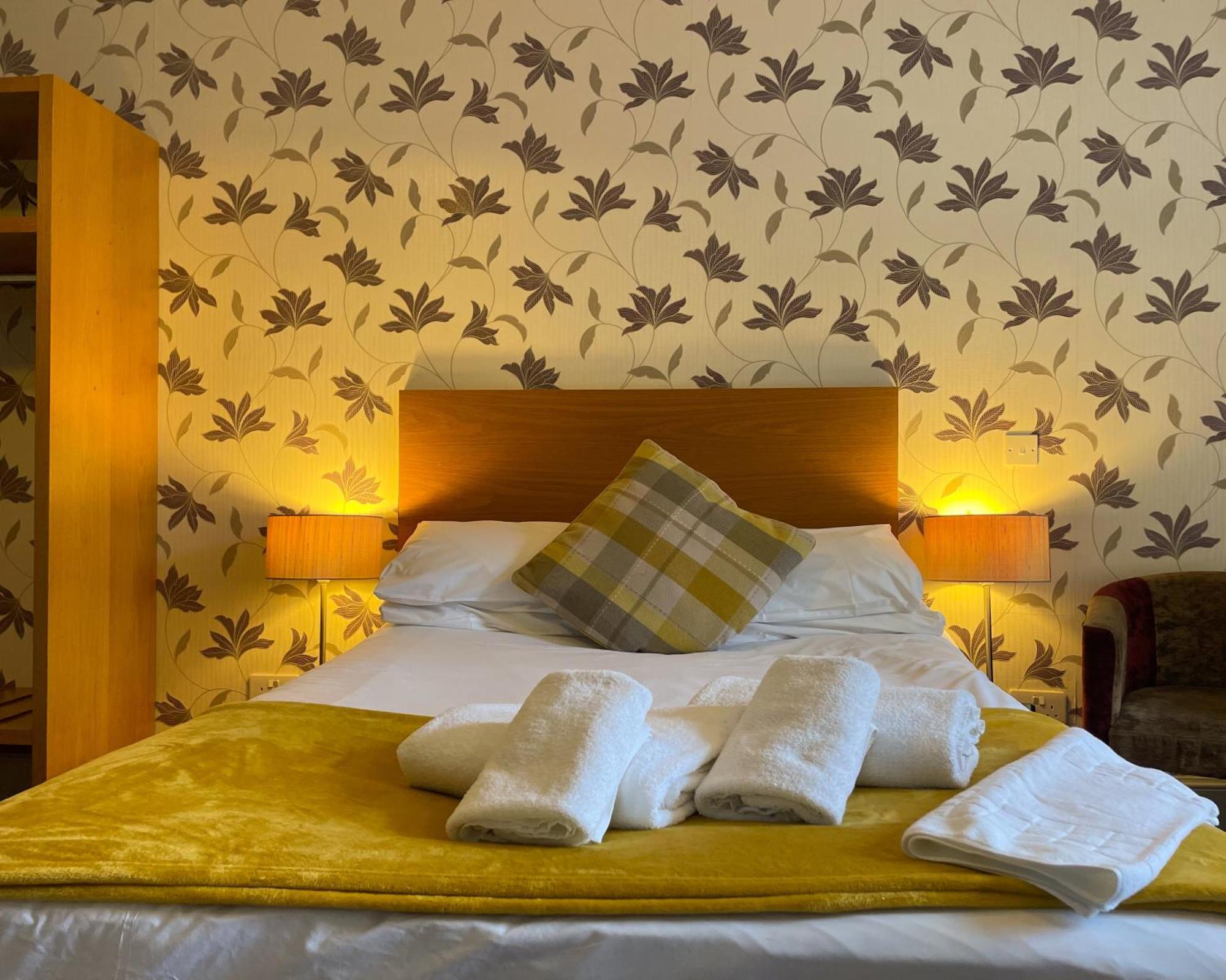 The Speyside Hotel And Restaurant Grantown-on-Spey Esterno foto