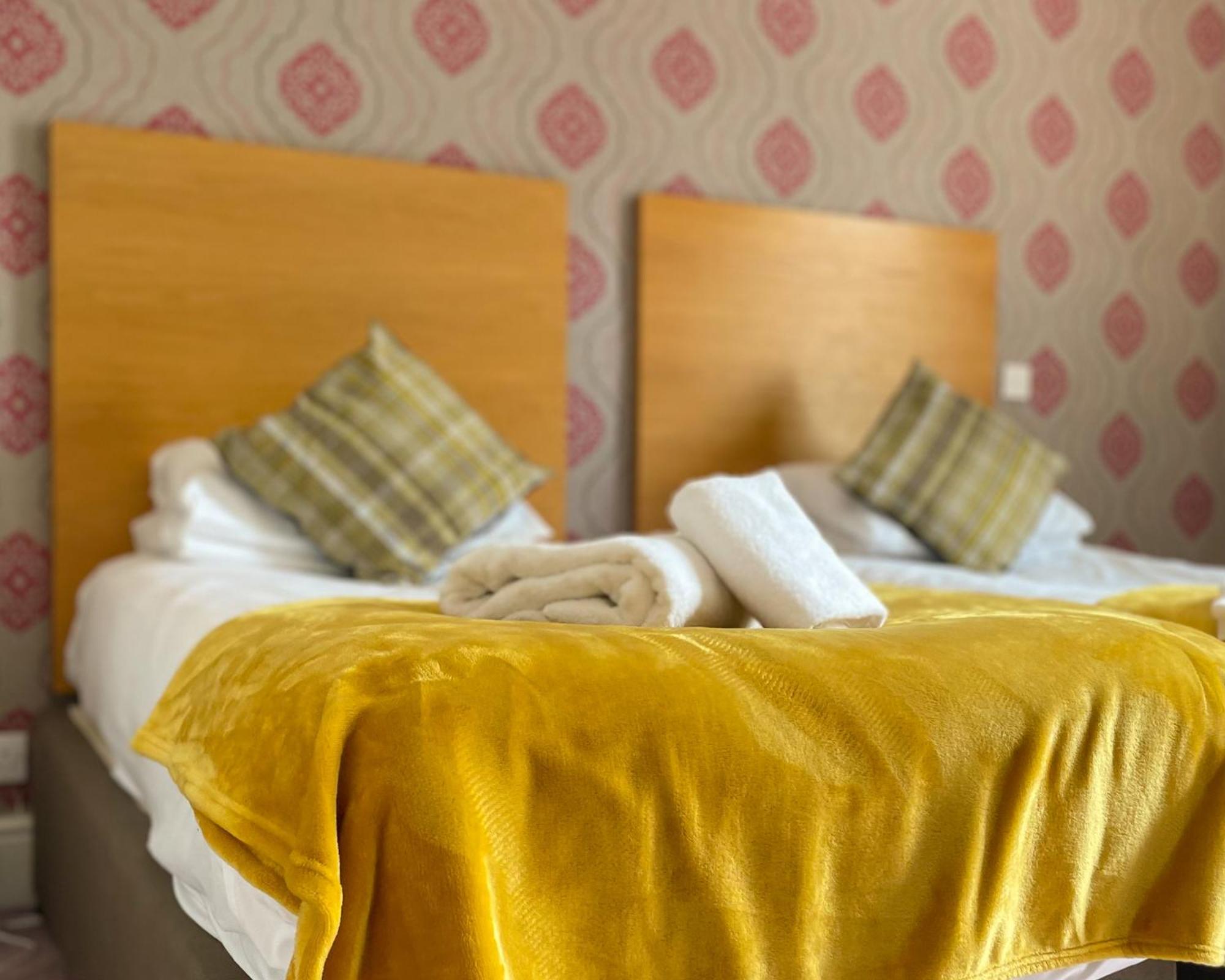 The Speyside Hotel And Restaurant Grantown-on-Spey Esterno foto