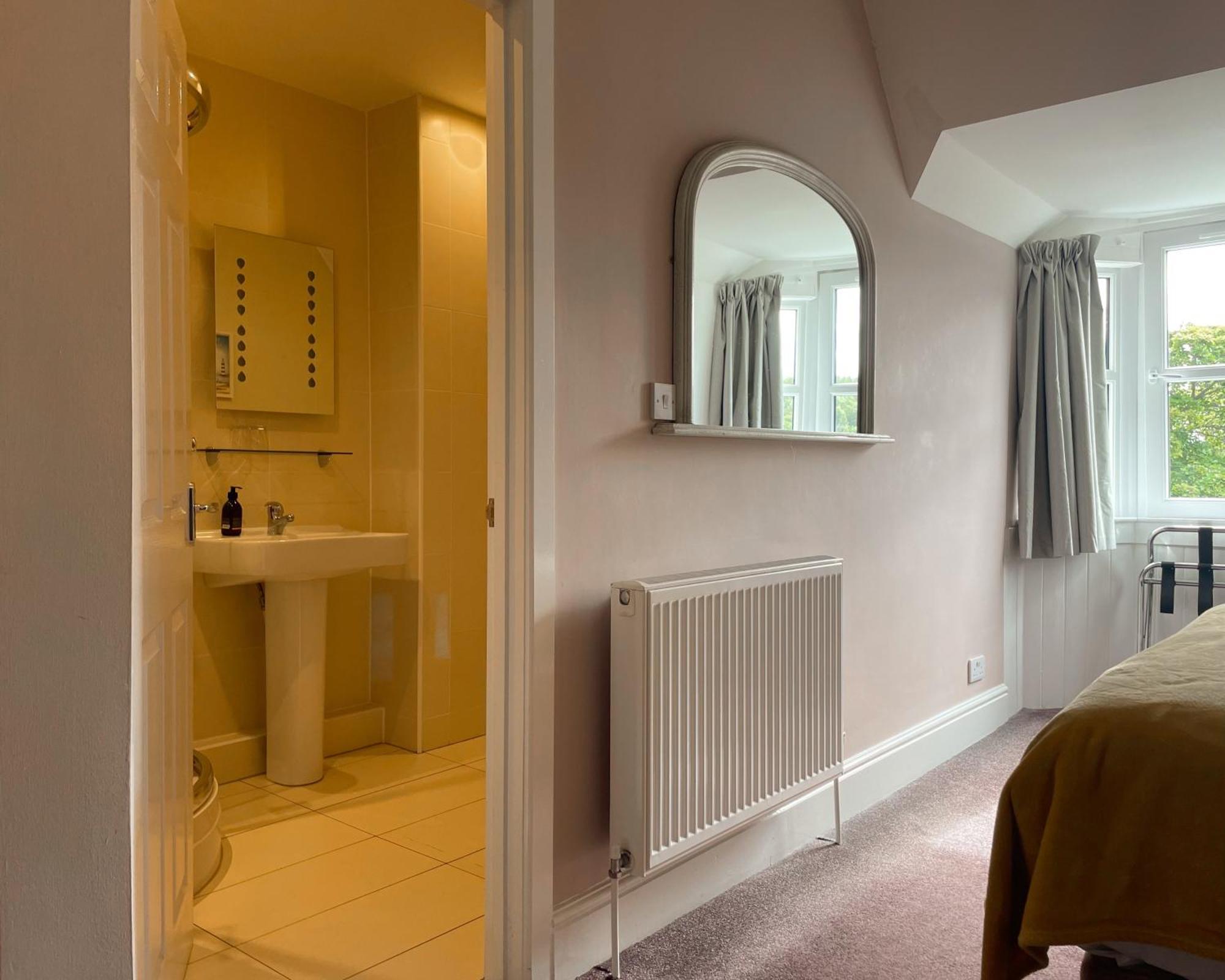 The Speyside Hotel And Restaurant Grantown-on-Spey Esterno foto